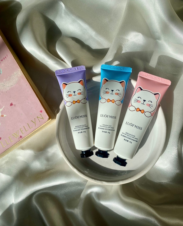 کرم مرطوب کننده دست و صورت