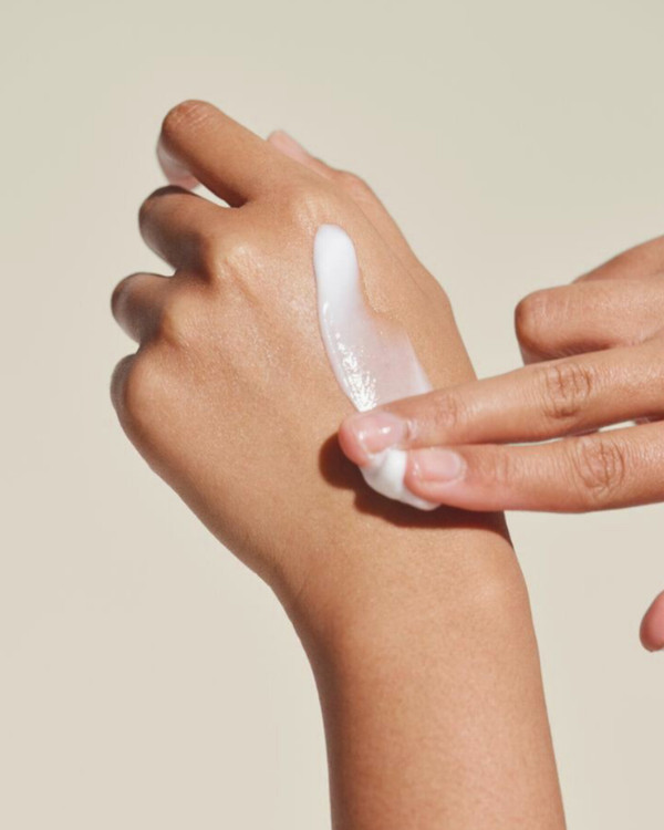 لوسیون بدن hellow kitty