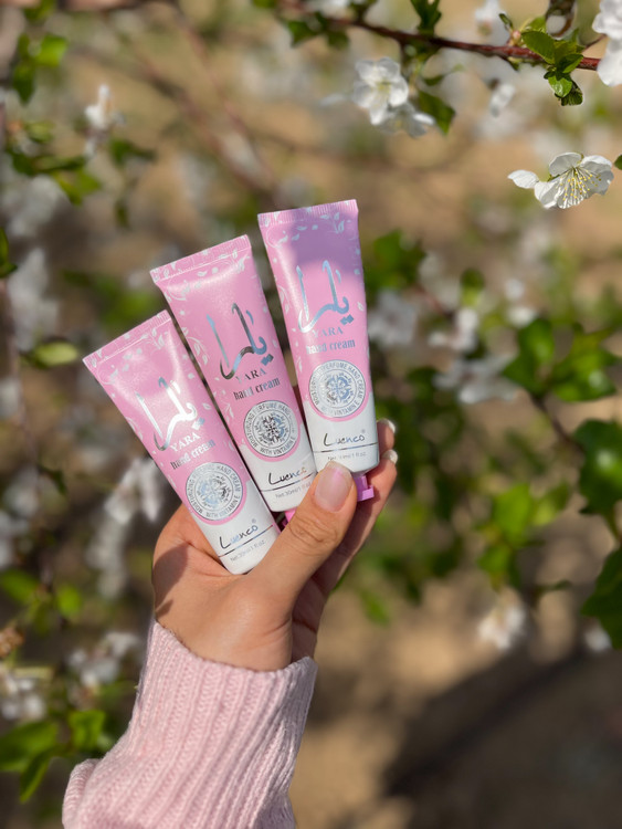 کرم دست مرطوب کننده یارا