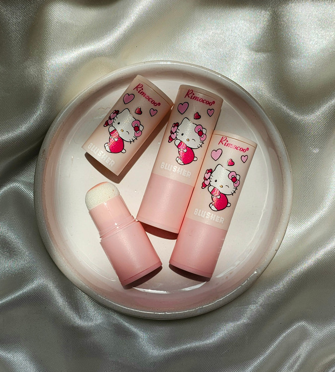 رژگونه خوشرنگ