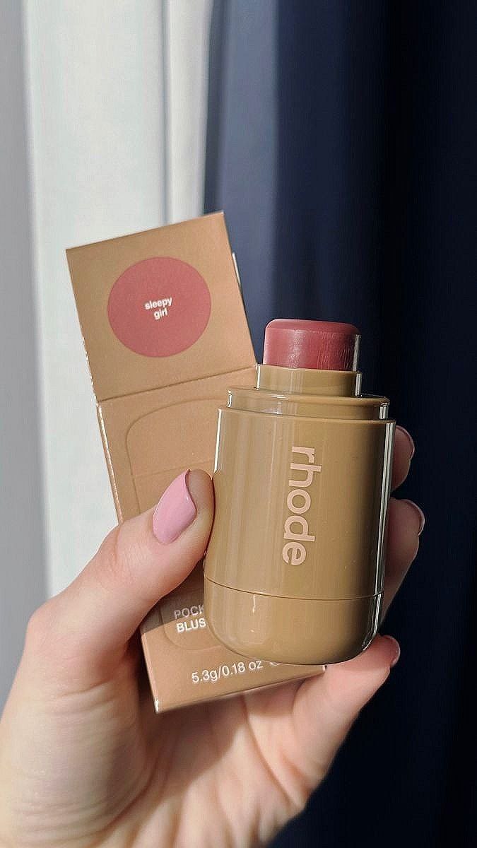 رژگونه Rhode