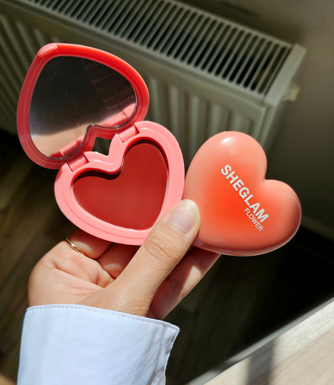 رژگونه قلبی شیگلم