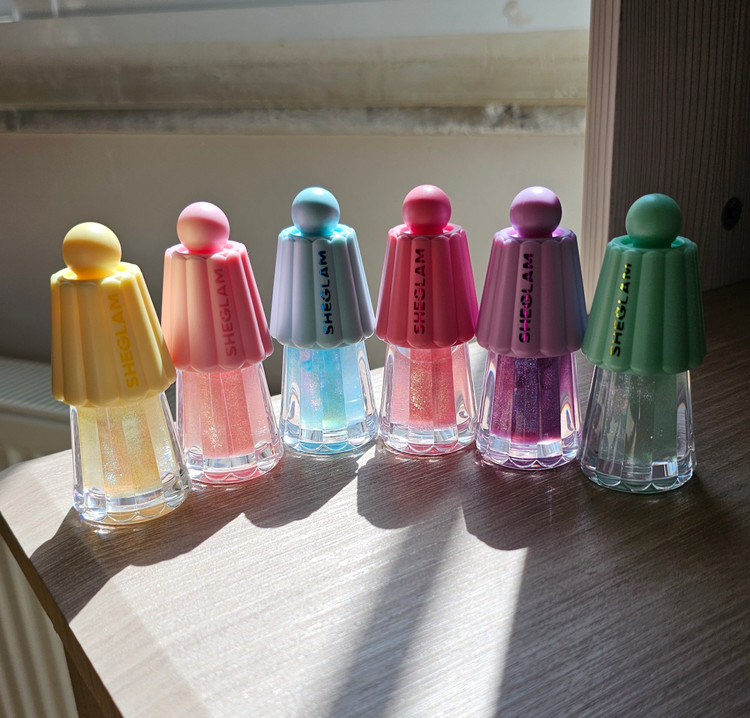 لیپ گلاس sheglam