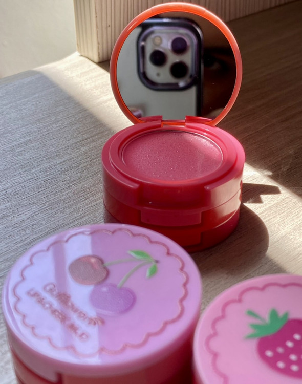 رژگونه خوشرنگ