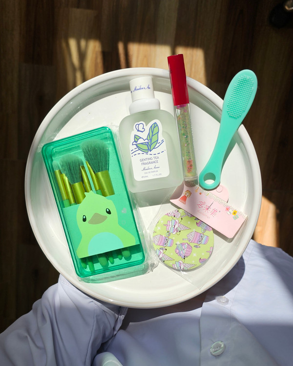 باکس کادو آرایشی