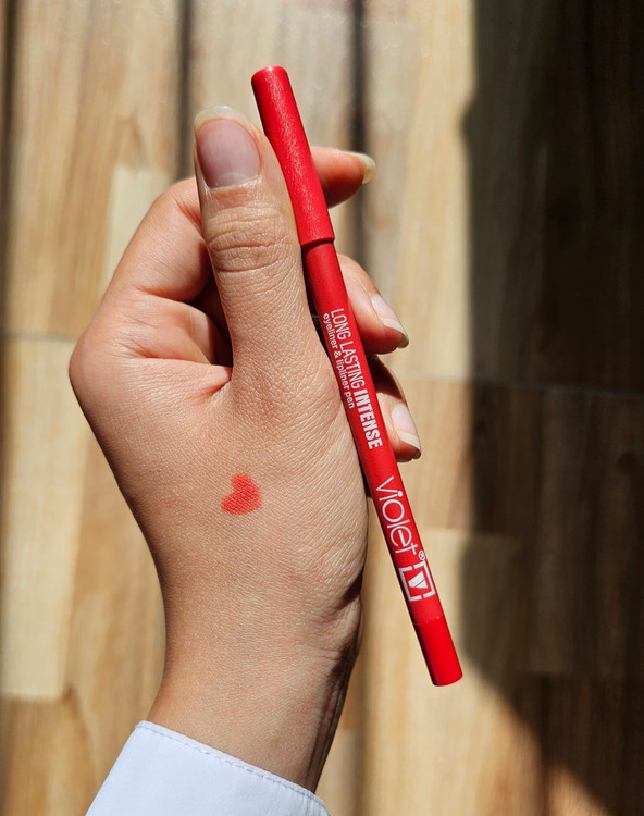 رژ لب مدادی violet