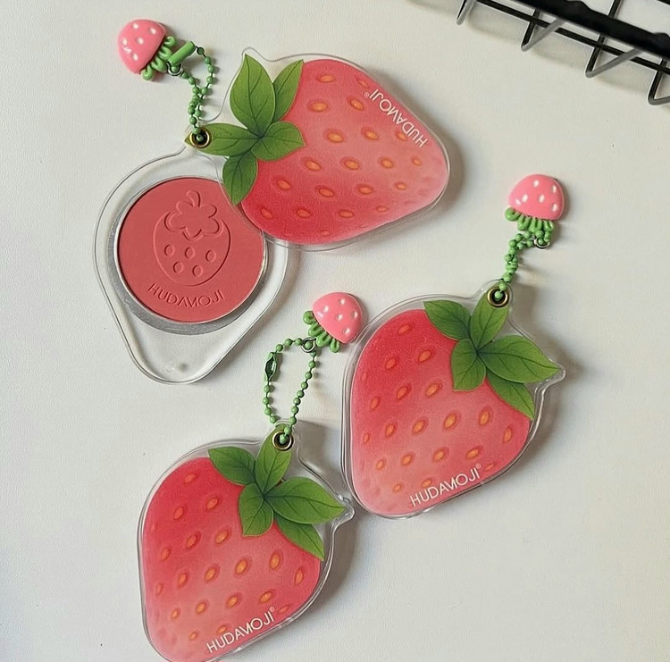 رژگونه توت فرنگی