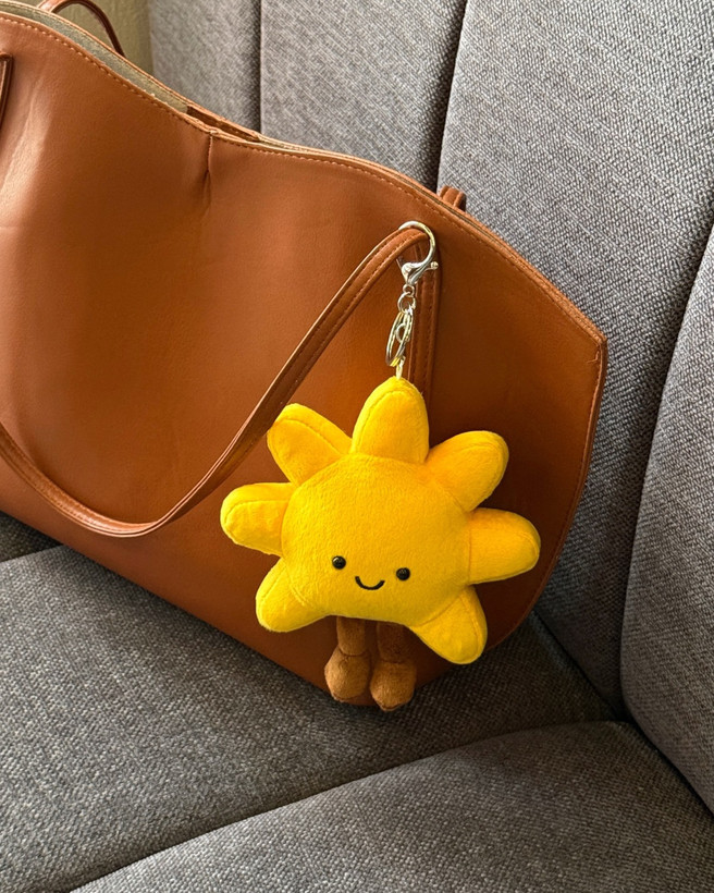 چارم بگ و عروسک آویزدار خورشید☀️